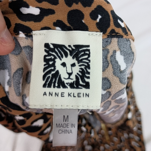 Anne Klein Leopard Mob Wife Animal Print Office Work Blouse Size M - Picture 2 of 8